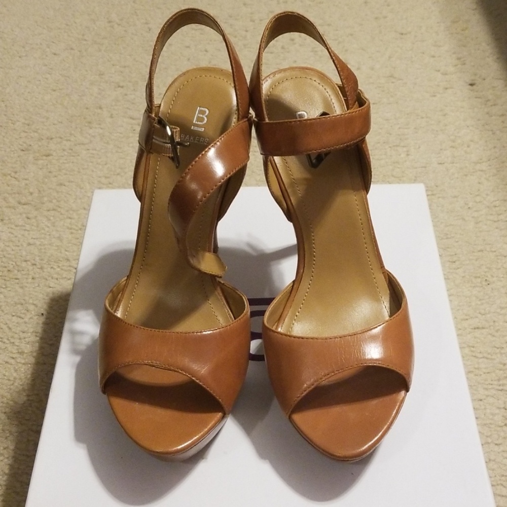 Tan platform open toe heel